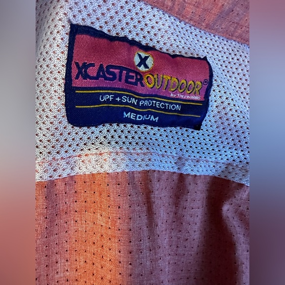 Women’s  Medium Sleeveless UPF Sum Protection. Salmon. Breathable lightweight - Picture 6 of 11